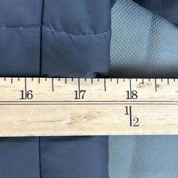 The North Face Women's Med Black Reversible Fuzzy/Puffer Jacket - Picture 12 of 13